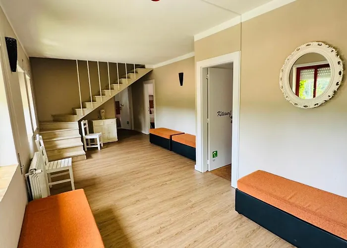 Nature & Guest Rooms, Aldeamento Turistico Do Camarido Hostel *